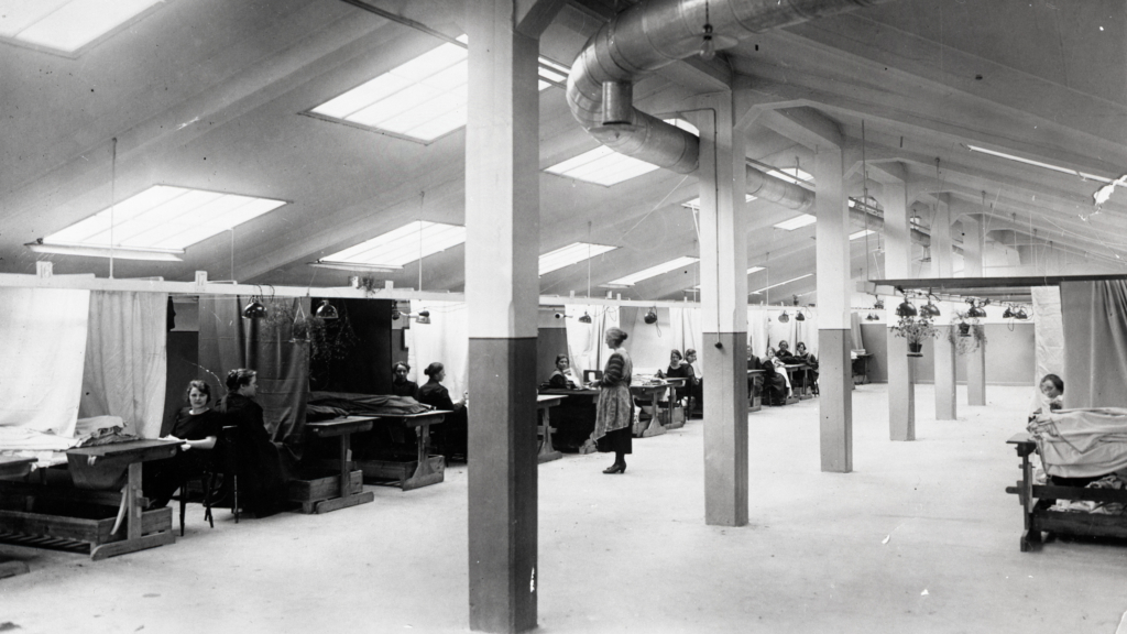 Historisk bild av textilfabriken.